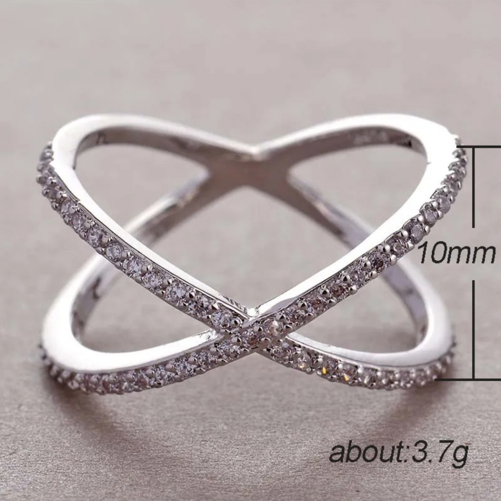 Beautiful Cross Over Ring - Picture 5 of 6